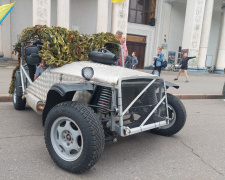 Багі для ЗСУ на Поштовому: у Кривому Розі винахідники показали унікальні машини