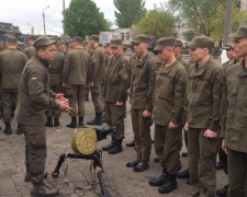 В Кривом Роге гвардейцы-новобранцы ощутили все тяготы срочной службы (фото)