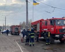 У Металургійному районі загорілась та обрушилась стеля будівлі