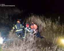 Криворіжець поїхав здому і не повернувся: надзвичайники дістали його тіло з водойми