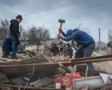 На Дніпропетровщині можна долучитись до «Армії відновлення»: безробітні допомагають з облаштуванням