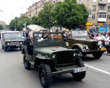 Во время шествия в Кривом Роге военная техника вышла из строя (ВИДЕО)