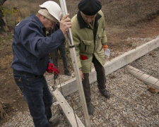 Ремонт проблемного спуска с МОПРа в парк Мершавцева в Кривом Роге проконтролировал нардеп (фото)