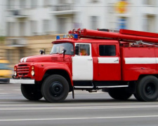 В Кривом Роге загорелся заброшенный дом