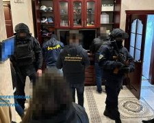 На Дніпропетровщині правоохоронці затримали шахраїв, які ошукували громадян ЄС: подробиці від прокуратури