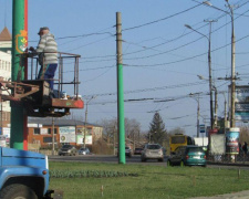 В Кривом Роге  обновляют кольцо 95 квартала (фотофакт)