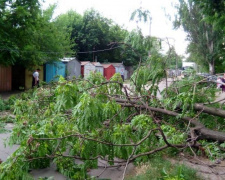 Спасатели Кривого Рога оказали помощь водителям, которые попали в ловушку на дороге (фото)