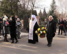 В Кривом Роге почтили память бывшего мэра Григория Гутовского (ФОТО)