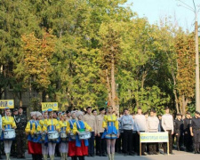 В Кривом Роге будущие призывники учились мужской дружбе и взаимопомощи (ФОТО)