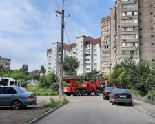 У Металургійному районі спалахнули електрощитові 