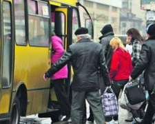 Под Кривым Рогом жители добиваются не повышения стоимости за проезд в маршрутке