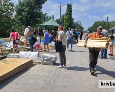 У Кривому Розі розгорнули штаби з допомоги постраждалим від ракетного удару: адреси