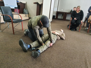 Рятувати життя – сьогодні найцінніша навичка: у Кривому Розі бойові медики провели тренінг з тактичної медицини