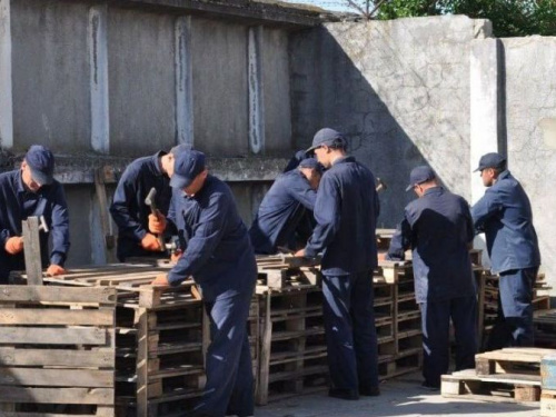 Денис Малюська розповів, як живуть і чим займаються полонені російські окупанти