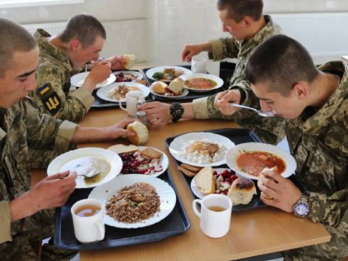 Закупівля харчування для військових буде без корупційних зловживань – подробиці