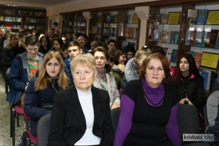 Юридический факультет ДЮИ провел в Кривом Роге День открытых дверей (ФОТООТЧЕТ)