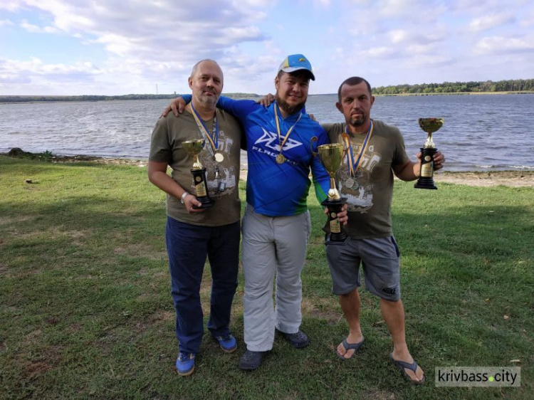 Лучшие спортсмены Кривого Рога соревновались на кубке городской федерации рыболовного спорта (ФОТО)