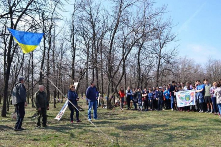 В поисках артефактов: в Кривом Роге прошли соревнования по спортивному ориентированию (фото)