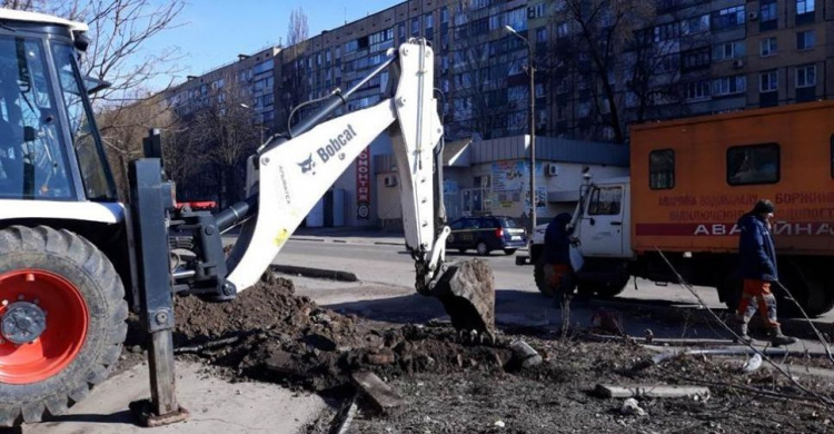 В Кривом Роге из-за порыва магистрального трубопровода без воды остались два садика и две школы