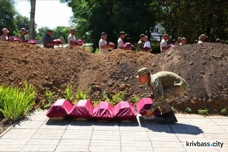 63 советских солдата, каски и радиостанция – результаты экспедиции «Освобождение Кривбасса» (ФОТО)