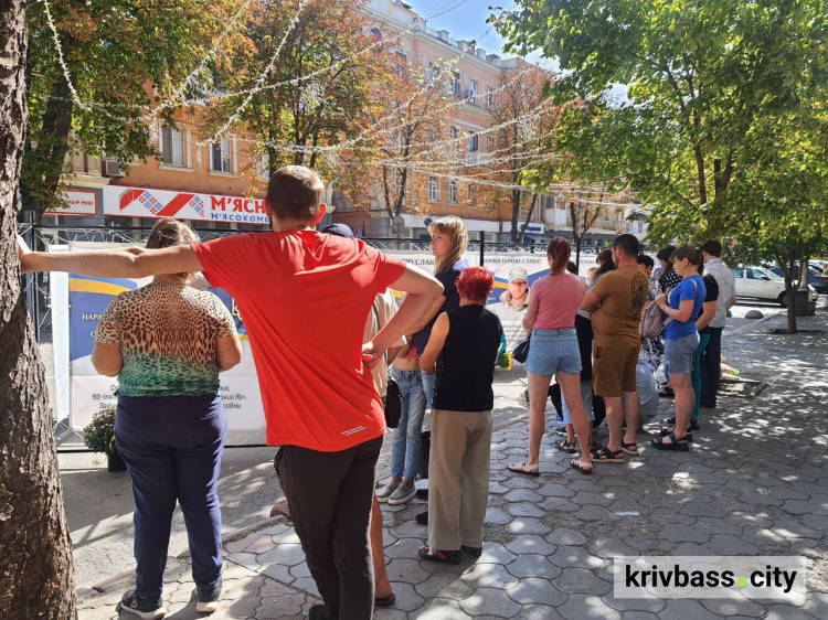 Вічна пам'ять про загиблих Воїнів: у Кривому Розі встановили сім нових  «Кубів Пам’яті»