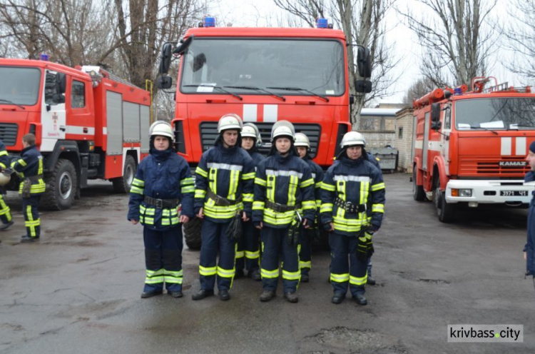 Спасателям Кривого Рога вручили ключи от новенького автомобиля (ФОТО)