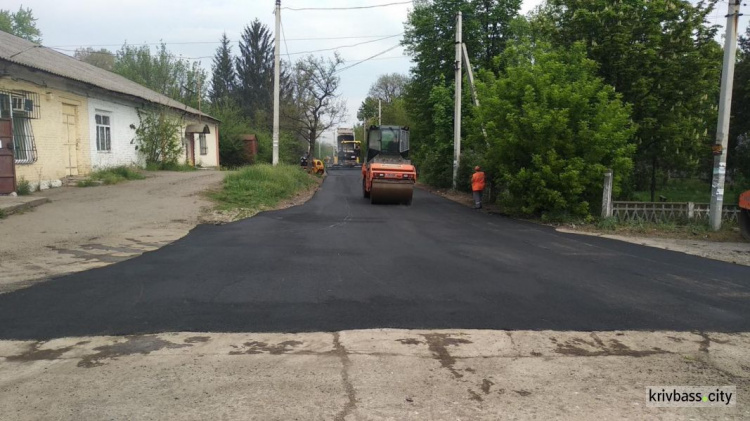 Несмотря на карантин, в Кривом Роге продолжается ремонт дорог