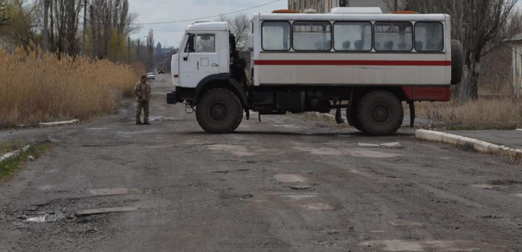 В Кривом Роге бойцы 17 ОМТБр учились противостоять диверсиям и терактам на артилерийском складе (фото)