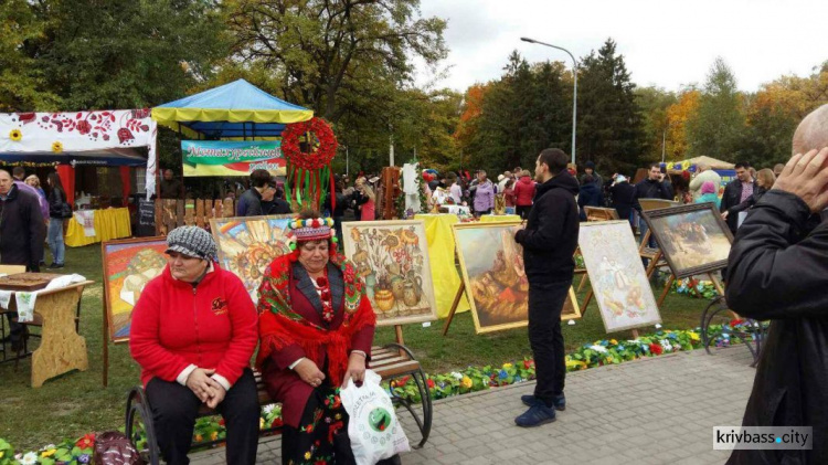 В Кривом Роге состоялся 1-й Международный фестиваль казацкой песни (ФОТОРЕПОРТАЖ)