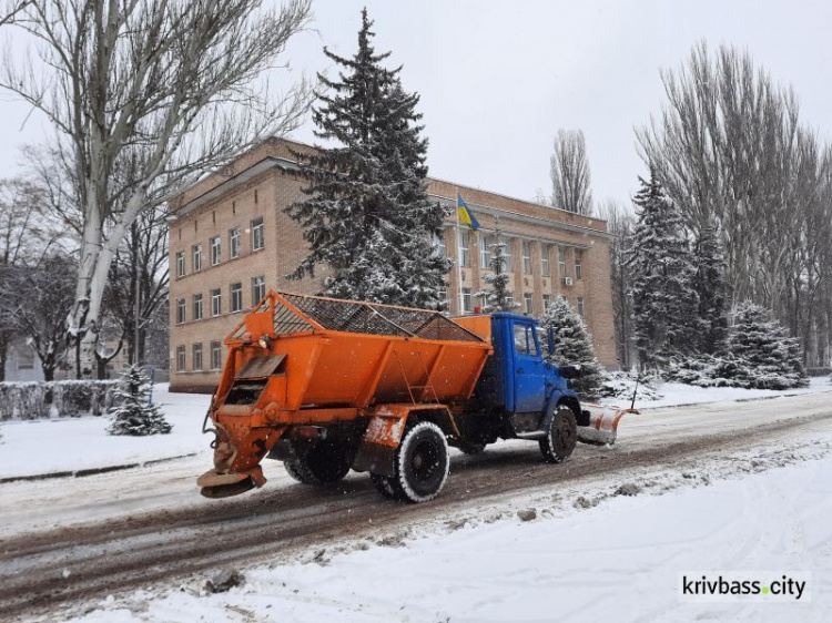 У негоду комунальники Кривого Рогу працюватимуть цілодобово - заява