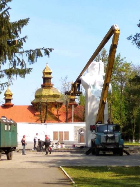 "Память поколений": в Кривом Роге проходит подготовка к празднику Великой Победы (фото)