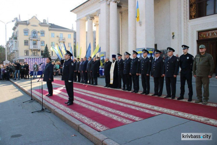 В Кривом Роге курсанты Донецкого юридического института присягнули на верность Украинскому народу (ФОТОРЕПОРТАЖ)