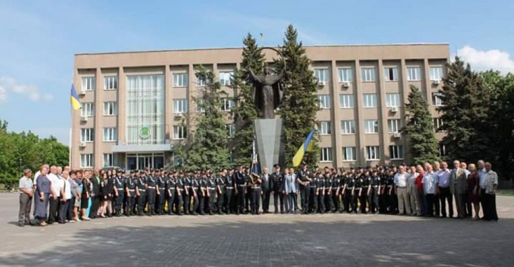 Громко и торжественно: Криворожский факультет университета внутренних дел отметил 50-летний юбилей (фото)