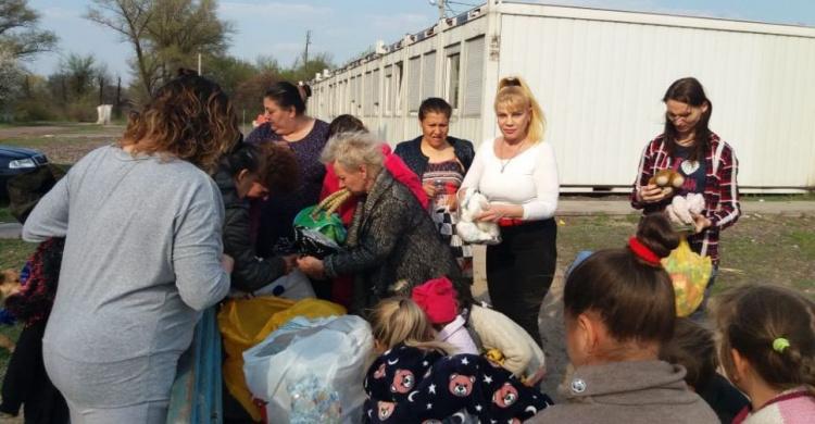 Минутка доброты: в Кривом Роге проходит акция "Подари радость ближнему" (фото)