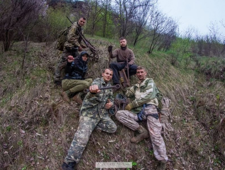 В Кривом Роге в одной из заброшенных шахт были найдены вещи дореволюционной эпохи (фото, видео)