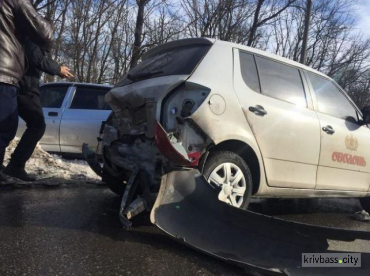 В Кривом Роге из-за ДТП на объездной дороге пострадали четыре человека (ФОТО)