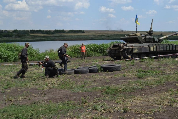 Танковый экипаж танкистов 17-й ОМТБр Кривого Рога стал лучшим в Украине (фото)