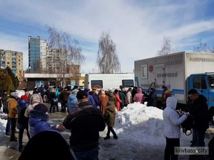 В Кривом Роге прошла акция "Квiтни, а не хворiй. Зупинимо туберкульоз" (ФОТОРЕПОРТАЖ)