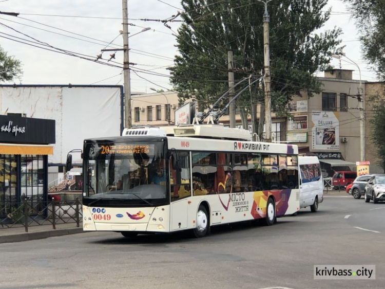 В Кривом Роге продлили ещё два маршрута троллейбуса после выезда на линию 7 новых машин