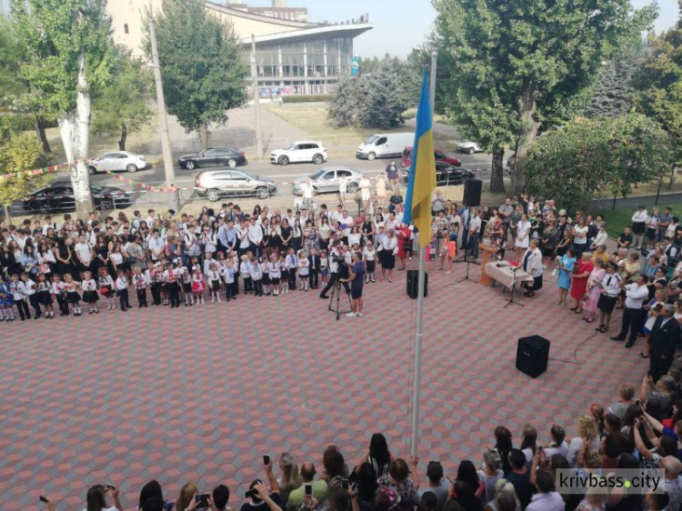 Мечта сбылась: в криворожской школе открыли Urban School Yard стоимостью почти 1,5 млн грн (ФОТО)