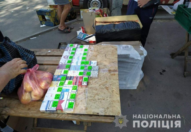 В Кривом Роге провели рейд и изъяли продукции на сумму более 26 тысяч гривен (фото)