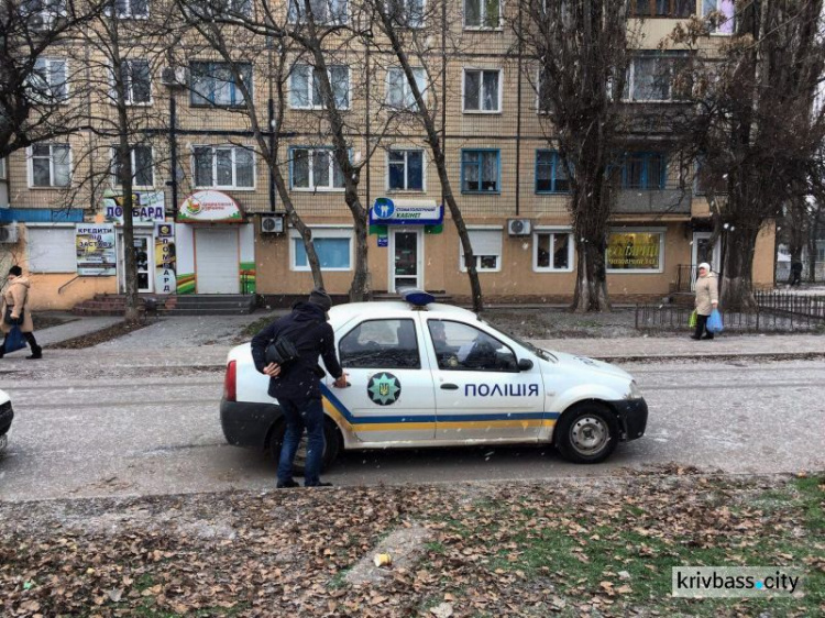 На рынке Кривого Рога обнаружено тело умершего мужчины (ФОТО)