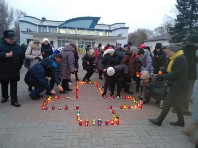 Присоединись и зажги свечу: жители Кривого Рога вспомнят жертв Голодомора (фото)