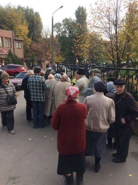 В Покровском районе Кривого Рога каждую субботу бесплатно кормят нуждающихся (ФОТО)