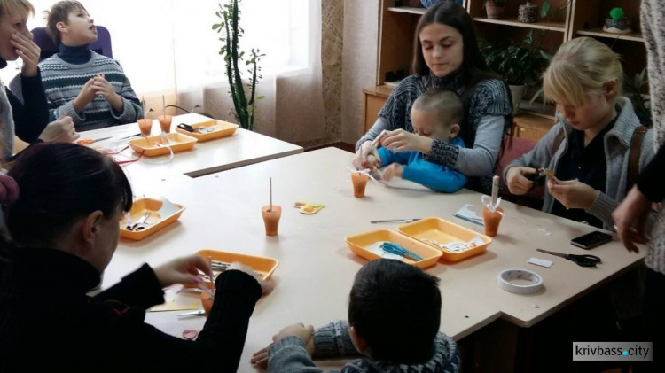 В одном из районов Кривого Рога провели мастер-классы для детей с ограниченными возможностями (ФОТОРЕПОРТАЖ)