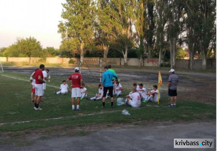 Футболисты из Кривого Рога в гостях сыграли вничью с ФК «Скорук»