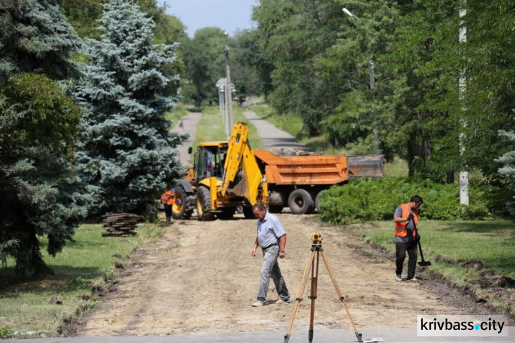 В Кривом Роге капитально отремонтируют центральный парк жилмаcсива Ингулец (ФОТО)