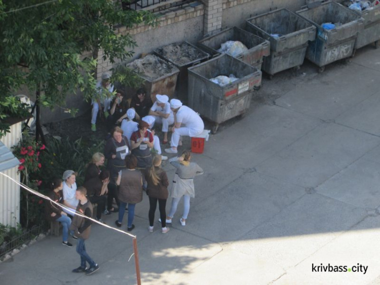 В Кривом Роге неизвестные "заминировали" торговые центры