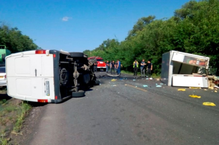 Под Кривым Рогом столкнулись 2 авто, есть пострадавшие