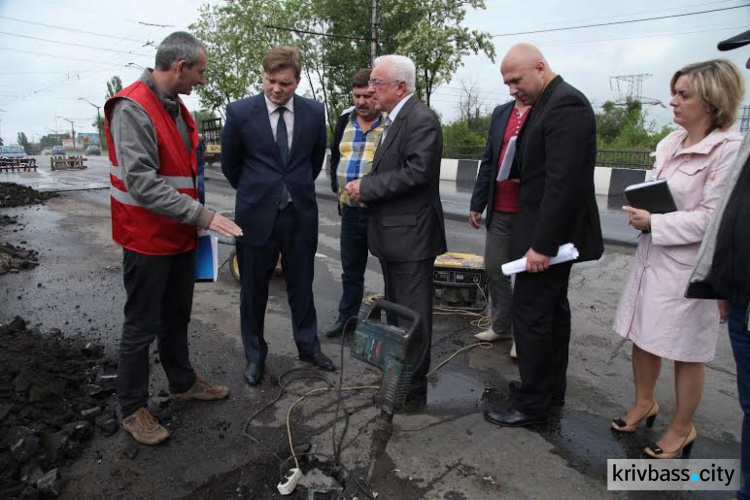 Впервые за последние 52 года проведут реконструкцию путепровода на Днепропетровском шоссе (ФОТО)